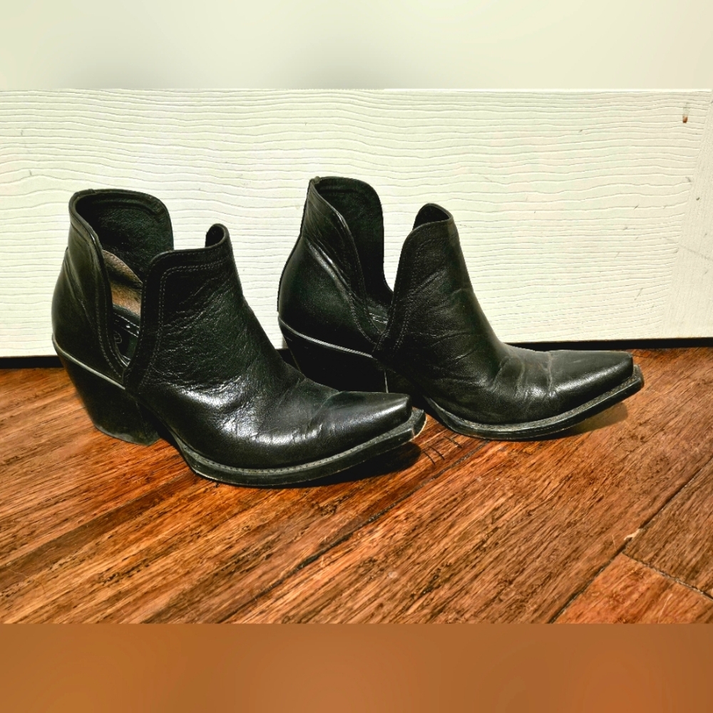 Ariat Dixon booties